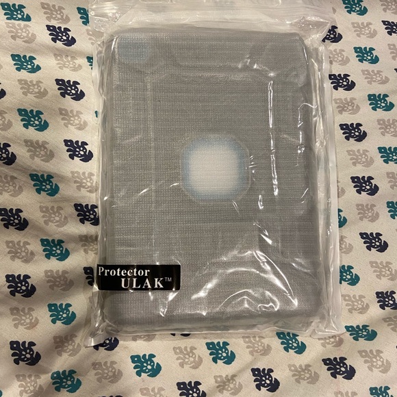 Brand new with tag Apple IPad case - Picture 6 of 8